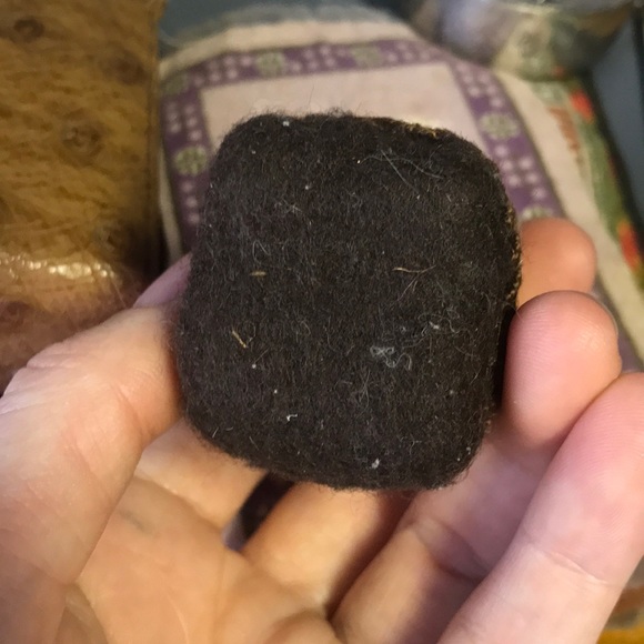 Needlepoint Cupcake Pin Cushion Vintage - Picture 4 of 5